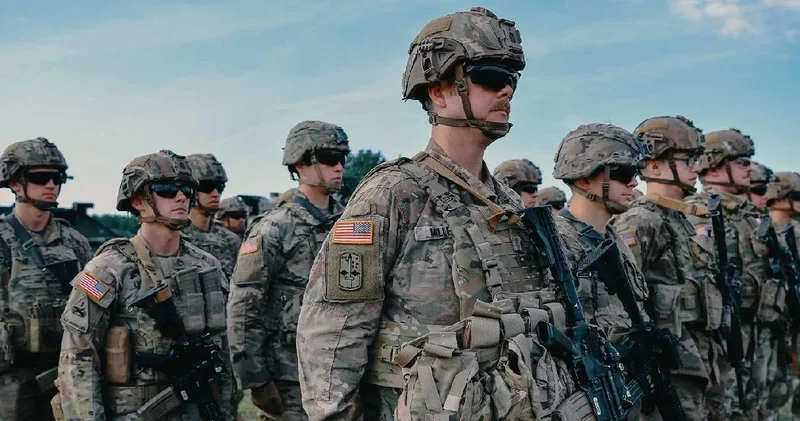 24 saat içinde her yere gidebiliyorlar! Trump efsanevi tümenini Körfez e gönderiyor