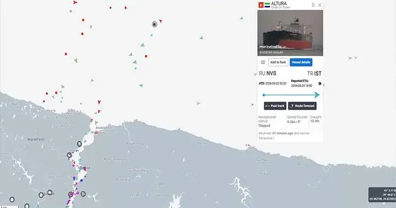 Karadeniz açıklarında vurulan Türk petrol tankeri telsizden yardım istedi
