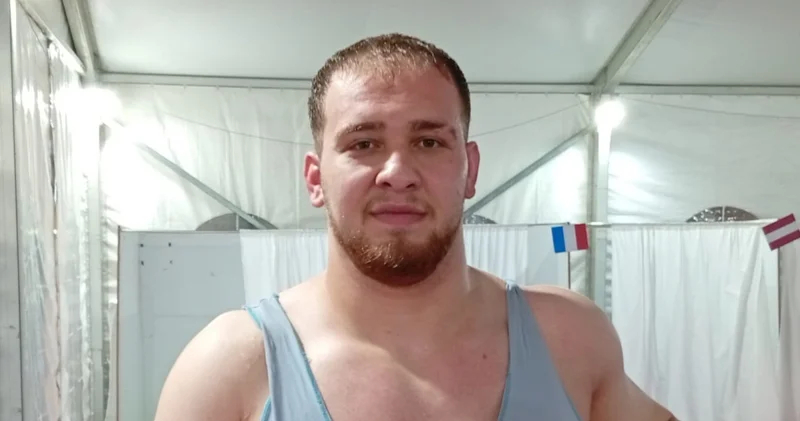 Hakan Büyükçıngıl dan bronz madalya