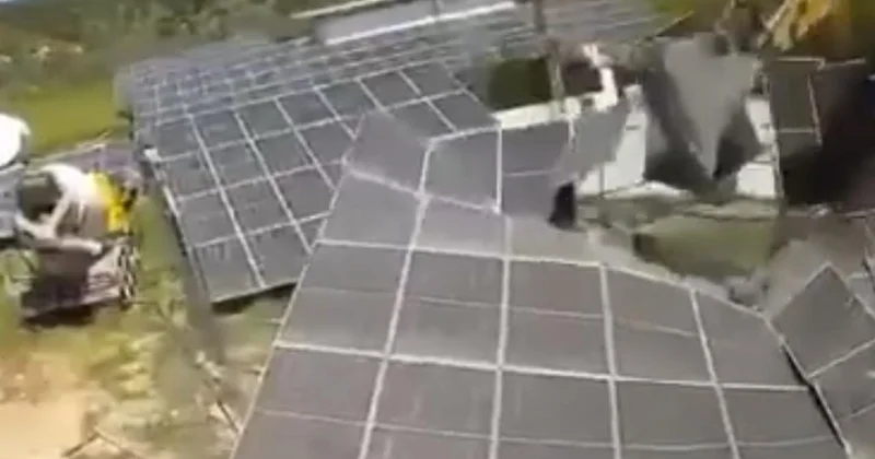 İsrail askerleri, Lübnan ın güneyinde güneş panellerini tahrip etti