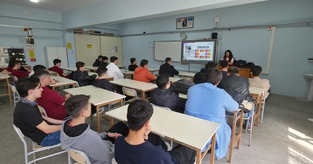 Lise sıralarında yapay zeka mesaisi Düzce Haberleri