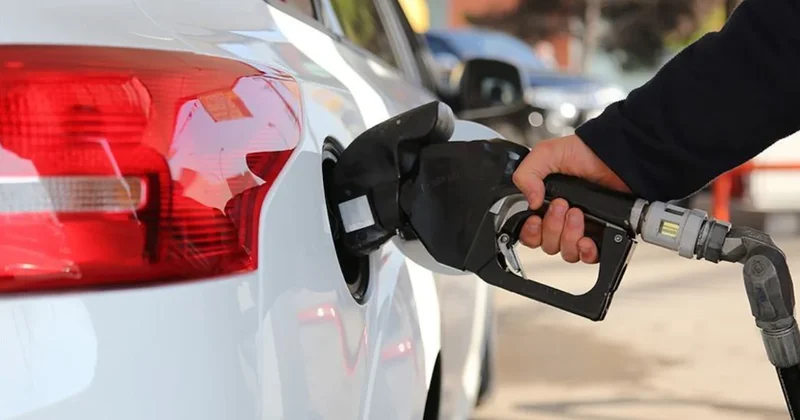 Depoları doldurmayı unutmayın: Motorine bu kez çifte zam Sözcü Gazetesi