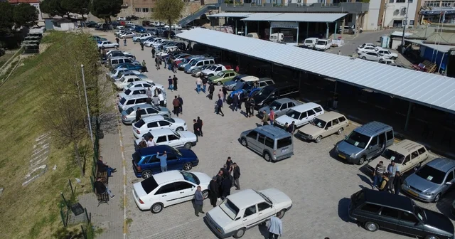 Demirci 2. El Oto Pazarı kapılarını açtı İlçede ilk kez açılan pazara çevre ilçelerden de yoğun katılım oldu Manisa Haberleri