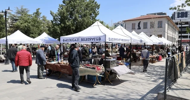 Antika Pazarı koleksiyonerleri bir araya geldi Kayseri Haberleri