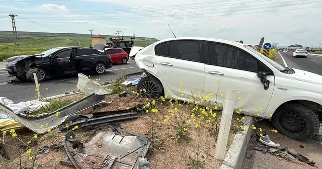 Diyarbakır da trafik kazası: 3 ü çocuk 5 yaralı Diyarbakır Haberleri