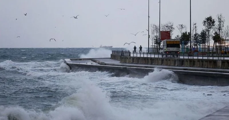 Valilikten İstanbul için şiddetli fırtına uyarısı