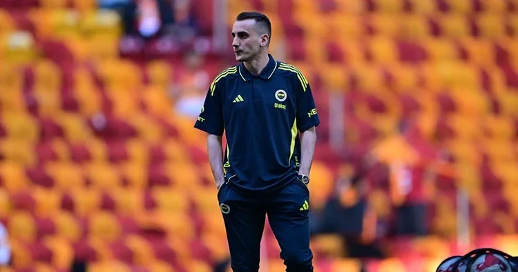 Galatasaray taraftarından Kerem Aktürkoğlu na büyük tepki: Göndermeli şarkı!