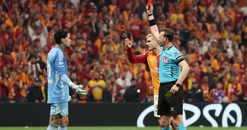Ederson neden kırmızı kart gördü? Eski hakemler kararı değerlendirdi Futbol Haberleri