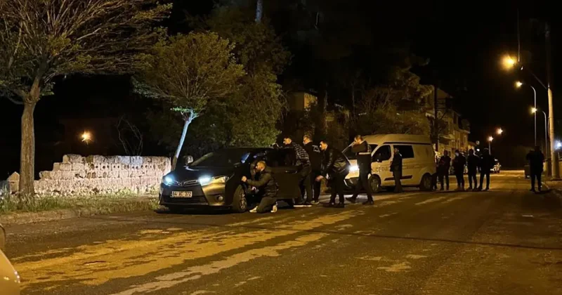 Görevi başındaki polislere ateş açıldı! Yaralılar var