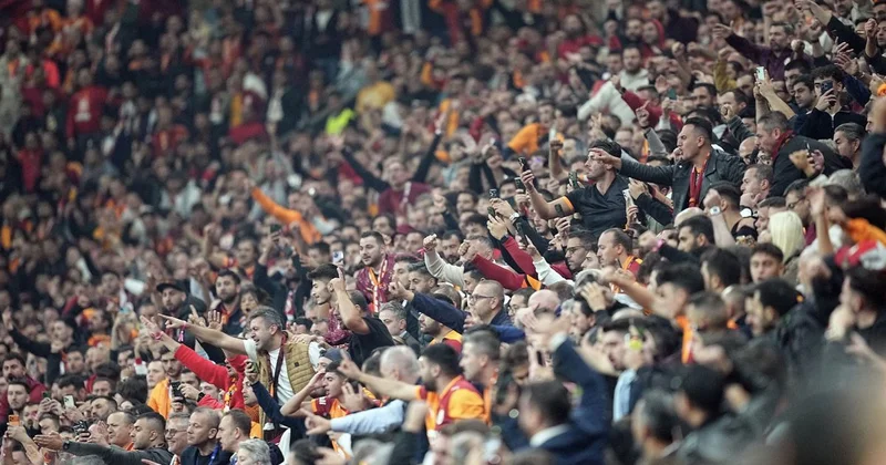 Galatasaray taraftarından tepki çeken pankart