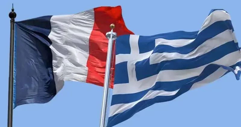 Yunanistan ve Fransa savunma iş birliği anlaşmasını yeniledi