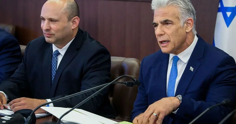 2021 de Netanyahu yu koltuğundan eden Bennett ve Lapid yeniden seçim koalisyonu kurdu