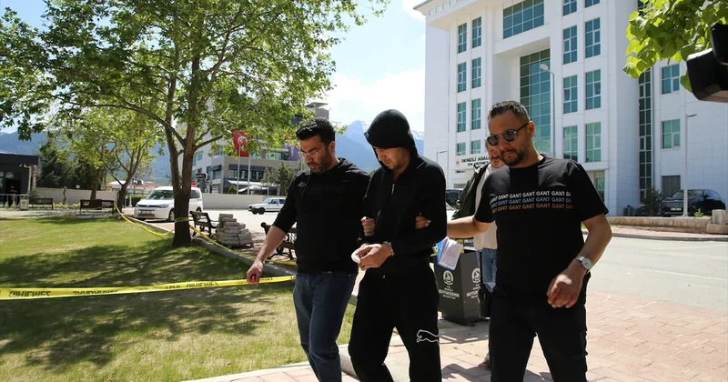 Düğün eğlencesi kanlı bitti: Tartıştığı arkadaşını bıçaklayarak öldürdü Sözcü Gazetesi