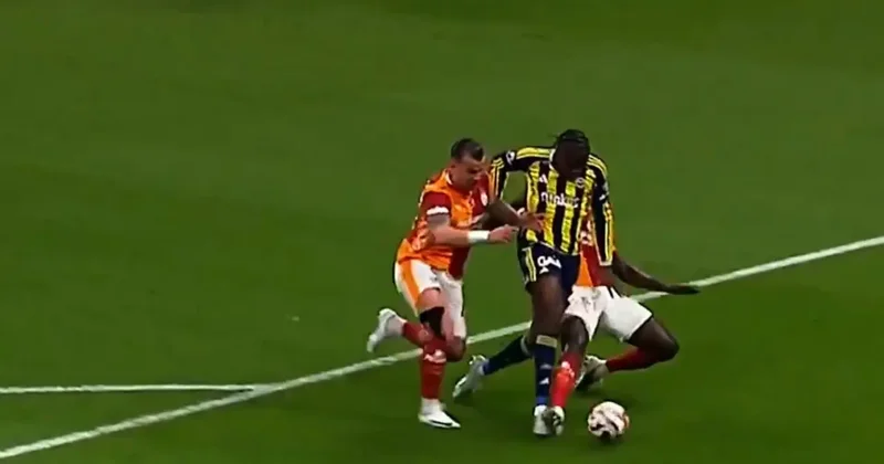 Bir penaltı bir penaltı itirazı! Galatasaray Fenerbahçe derbisinde tartışmalı pozisyonlar
