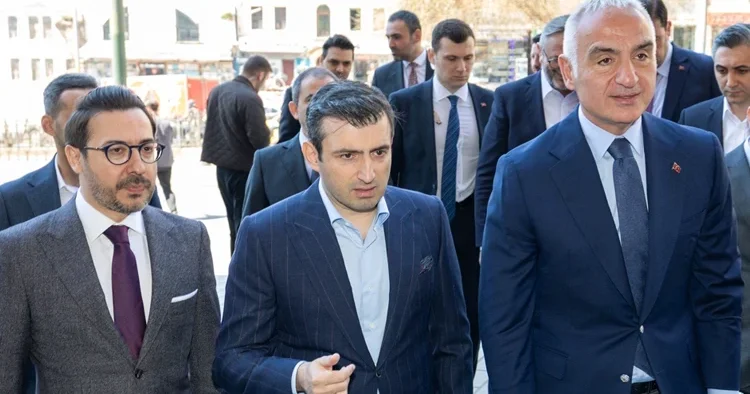 KÜME, Karaköy Palas’ta Mümkün temasıyla ArtıKÜME 2025 ve ODAK sergilerini tanıttı