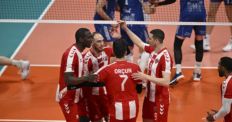 Voleybol Efeler Ligi final serisinde 3. maç heyecanı!