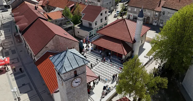 Bosna Savaşı nda yıkılan Dugalica Camisi ibadete açıldı