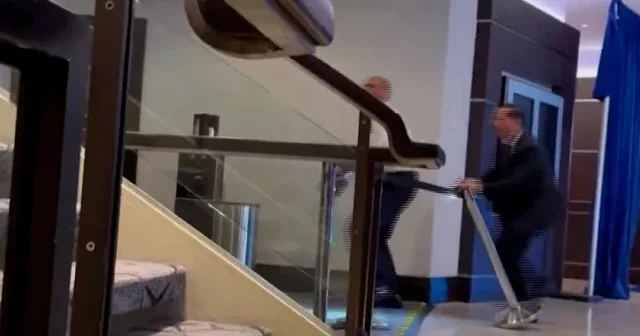 Beyaz Saray Muhabirleri yemeğinde silah sesleri: Davetliler panikle tahliye edildi VİDEO İZLE