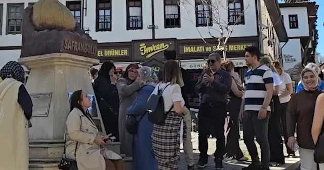 Safranbolu da hafta sonu ziyaretçi yoğunluğu yaşanıyor VİDEO İZLE