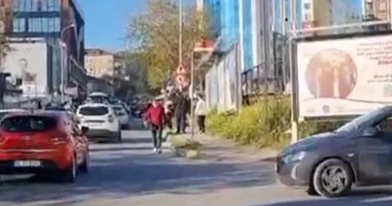 Maltepe’de sürücüyü darbedip motosikletine el koydular