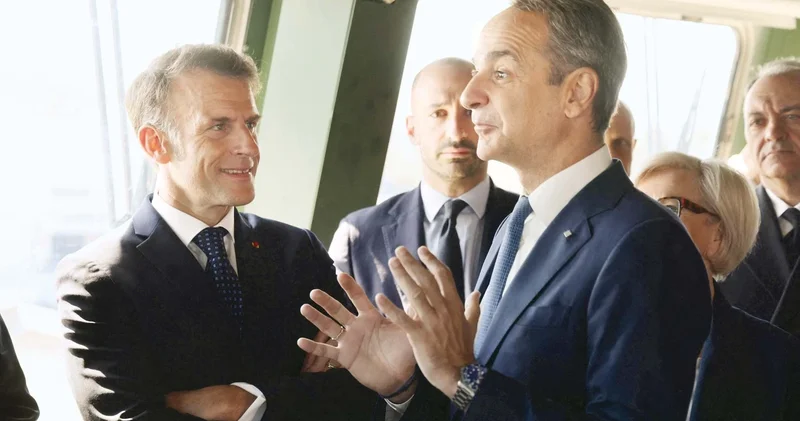 Fransa’dan Macron geldi... Atina’da bayram havası