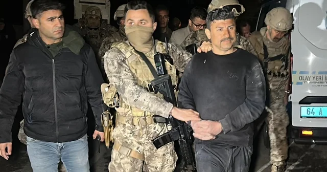 Uşak ta görev başındaki polis ekiplerine pompalı tüfekle ateş açıldı: 2 polis yaralandı Uşak Haberleri