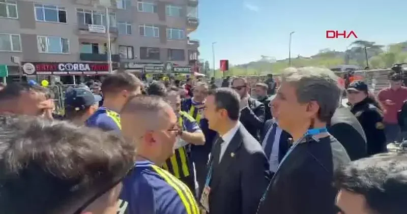 Fenerbahçeli taraftarlar, RAMS Park a doğru hareket etti