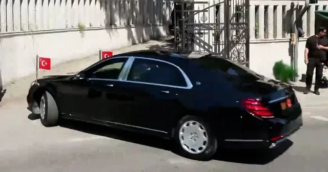 Cumhurbaşkanı Erdoğan Karacaahmet Mezarlığı nı ziyaret etti VİDEO İZLE