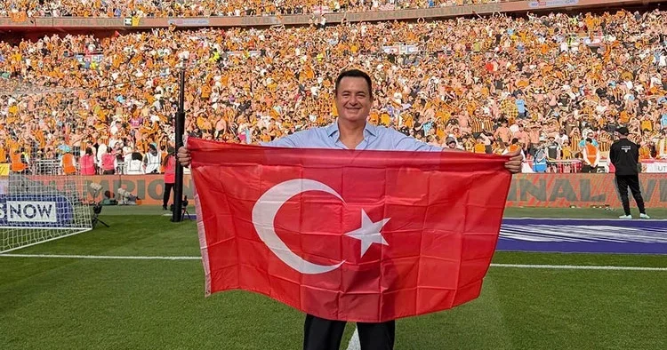 İngiltere de tarih yazan Türk başkan!