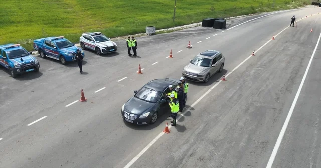 Bayburt jandarmasından bayram denetimi Bayburt Haberleri