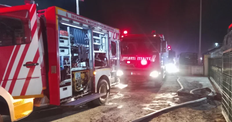 İstanbul da menteşe üretimi yapılan fabrikada yangın