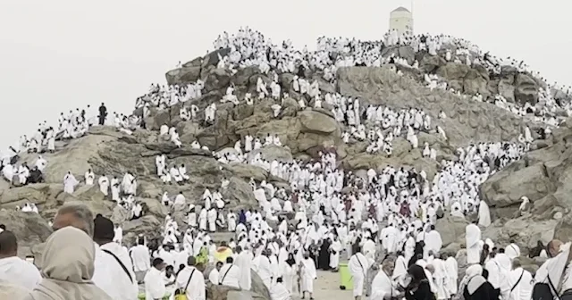 Milyonlar Arafat’ta vakfe için toplanıyor VİDEO İZLE