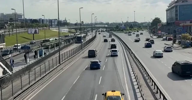 İSTANBUL DA TRAFİK NASIL? VİDEO İZLE