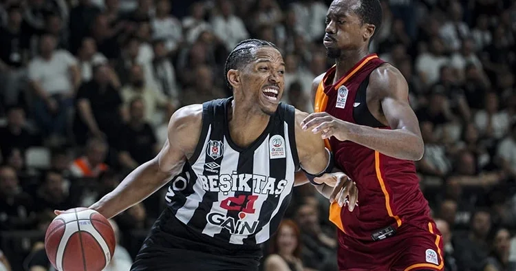 Beşiktaş, derbiyi kazandı seride 1 0 öne geçti!