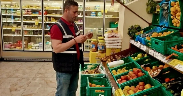 Siirt te bayram öncesi denetimler artırıldı fiyat ve etiketler tek tek incelendi Siirt Haberleri