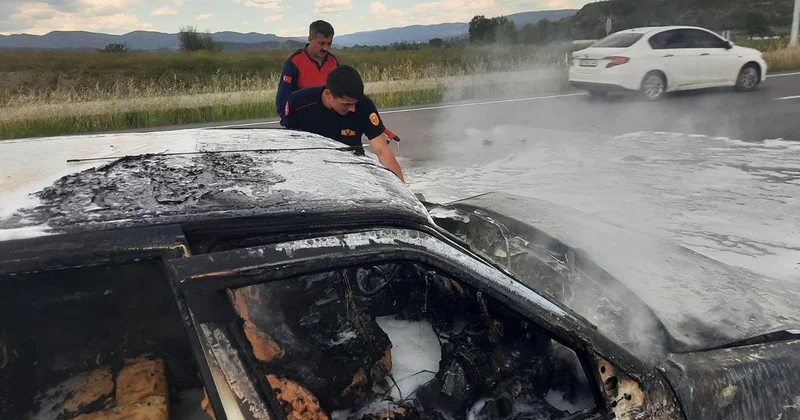 Hareket halindeki araç adeta küle döndü