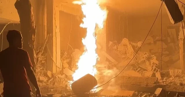 İsrail Nusayrat Mülteci Kampı’nda bir evi hedef aldı VİDEO İZLE