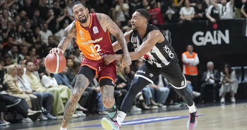 Beşiktaş derbide Galatasaray ı farklı devirdi