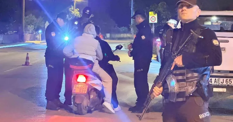 Akyazı’da polis ve bekçilerden bayram öncesi sıkı denetim