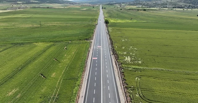 Kahramanmaraş ta Elmalar Çokyaşar grup yolu vatandaşların hizmetinde Kahramanmaraş Haberleri