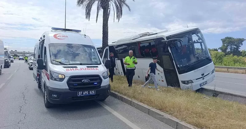 Şehirlerarası yolcu otobüsü Çevreyolu’nda refüje çıktı: 1 yaralı