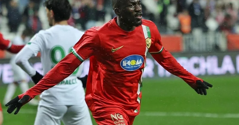 Amedspor da harikalar yaratan Felix Afena Gyan a Süper Lig den talip