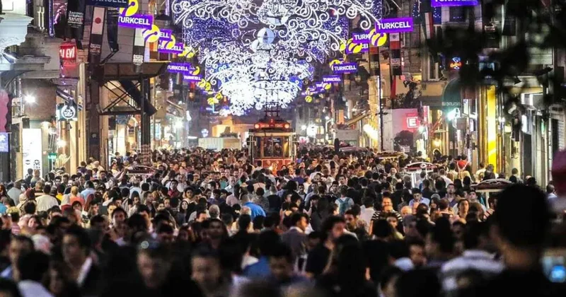 Bayram alışverişi hazır giyim sektörünü canlandırdı: Talep patlaması yaşanıyor