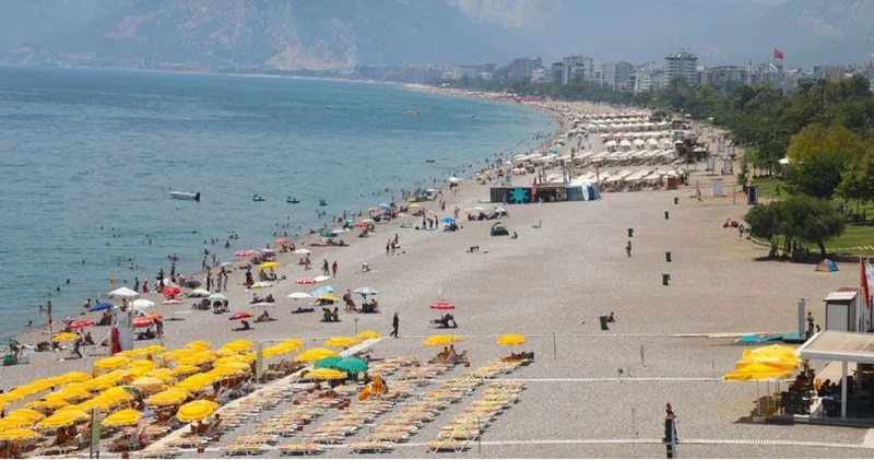 Antalya da hissedilen sıcaklık 47 derece! Son dakika haberleri