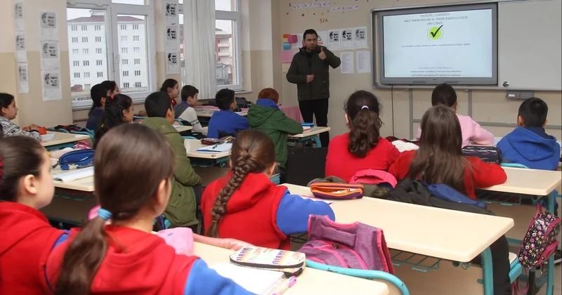İstanbul da ikili eğitim oranı yüzde 19 a düşürüldü