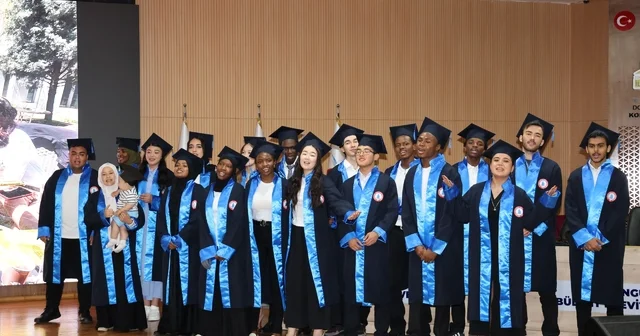 Karaelmas TÖMER de mezuniyet coşkusu: Uluslararası öğrenciler yükseköğretim yolculuklarına uğurlandı Zonguldak Haberleri Habertürk Yerel Haberler