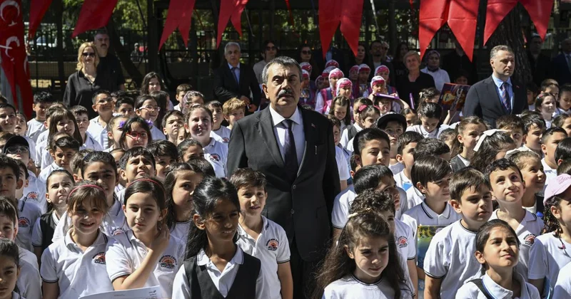 Bakan Tekin: Çocuklarımızın kitap okuma alışkanlığı çok önemli