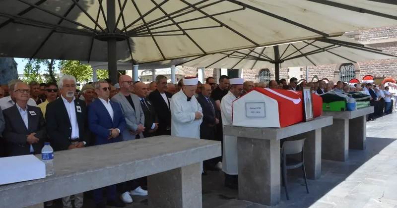Eski milletvekili Orhan Sür ün cenazesi Balıkesir de toprağa verildi