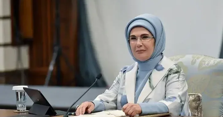 Emine Erdoğan dan karne günü mesajı