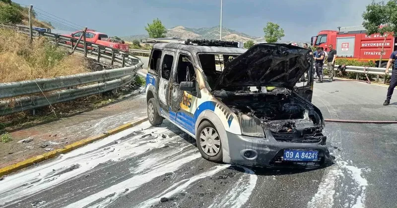 Polis aracı alevlere teslim oldu